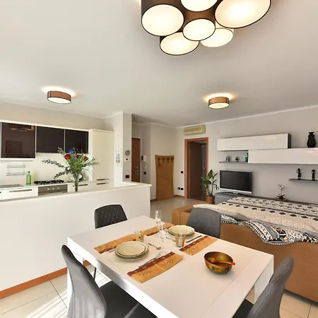 Caseospitali - Masai Mara, Elegante Bilocale Con Ampio Balcone * Cernusco Sul Naviglio
