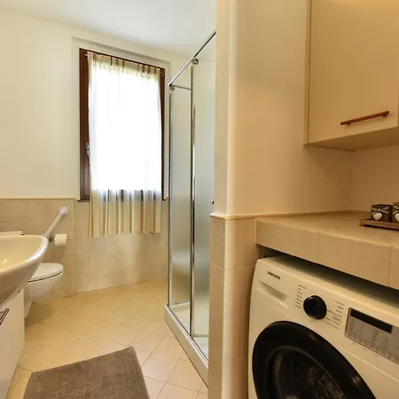 Apartment Caseospitali - Masai Mara, Elegante Bilocale Con Ampio Balcone