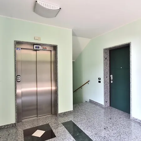 Apartment Caseospitali - Masai Mara, Elegante Bilocale Con Ampio Balcone